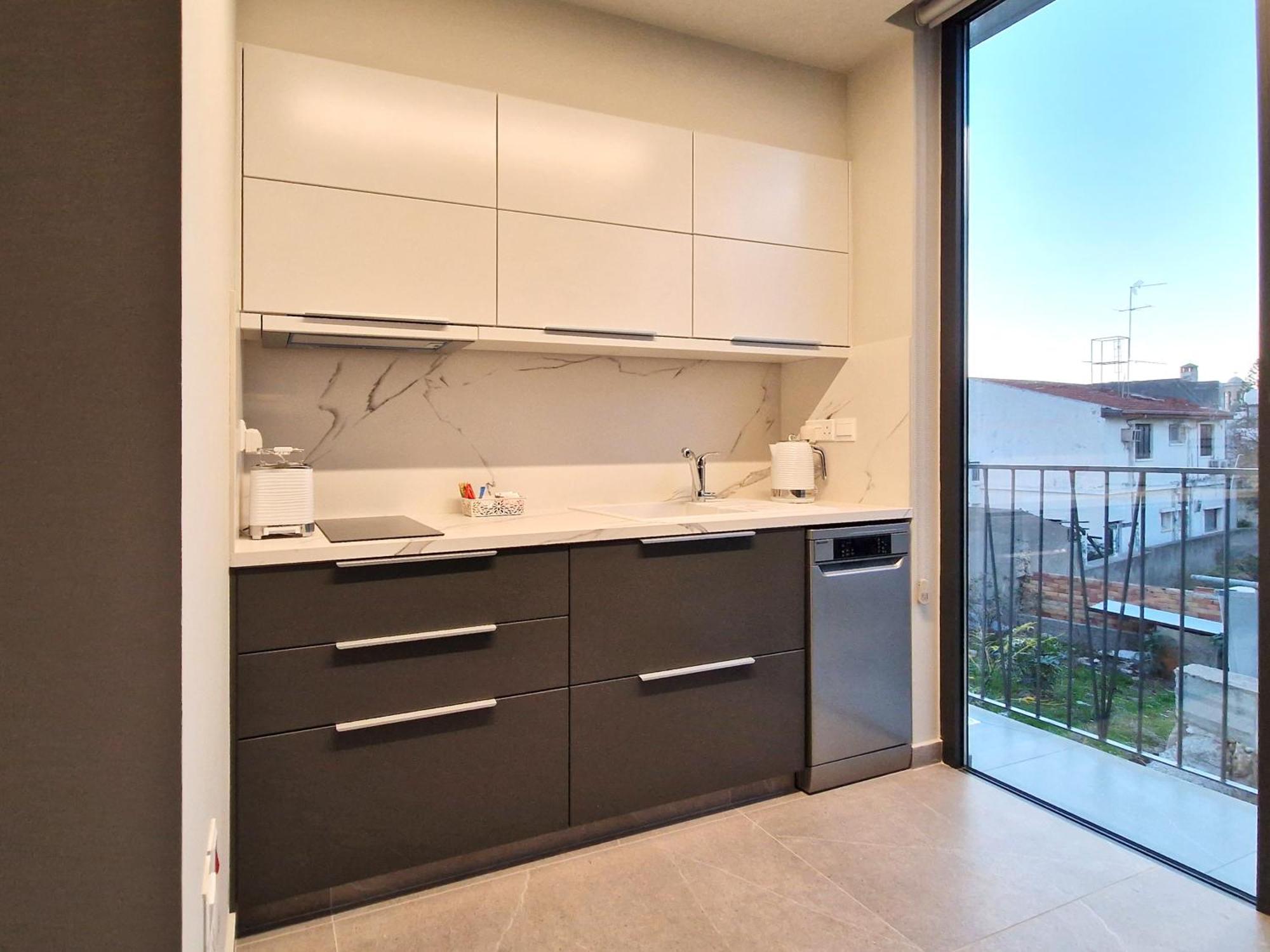 Aeon Residences - In The Heart Of Paphos Exterior foto
